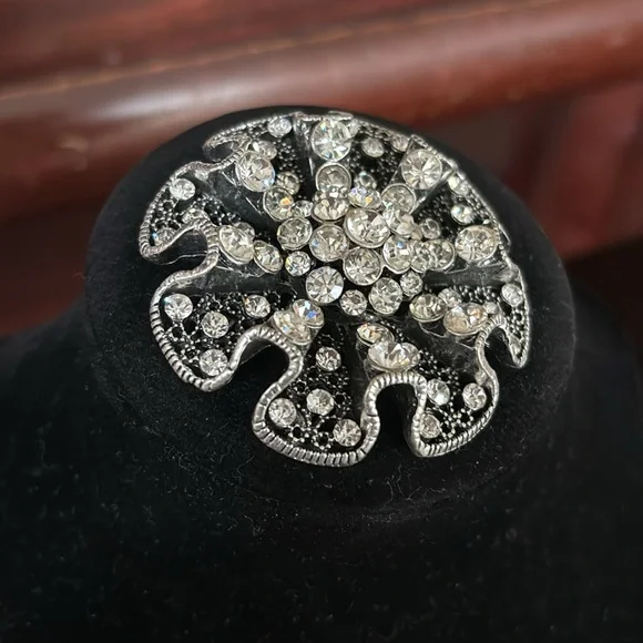 Premier designs broach - Picture 2 of 3